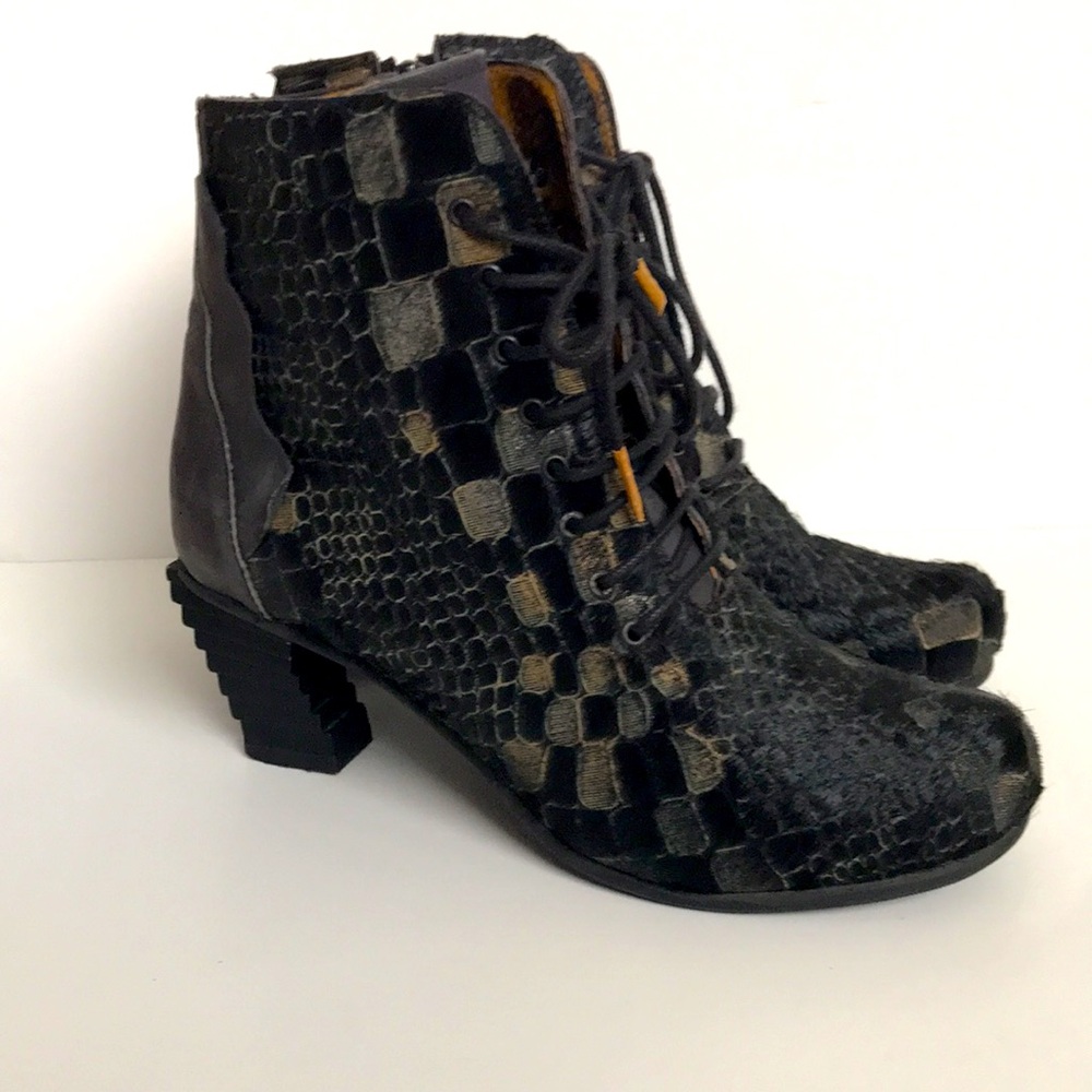 Cow hair Papucei boots